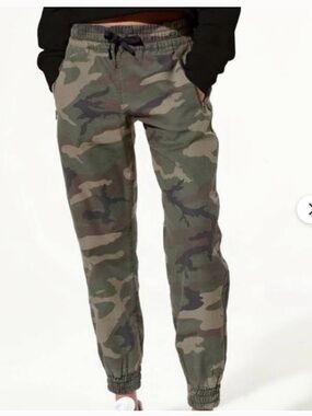 TNA “Alix” , women’s small Camo Joggers from Aritzia
